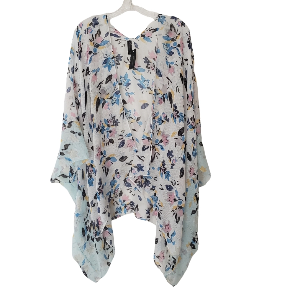 Lane Bryant sheer floral open front pancho/wrap with armholes. Plus sized.